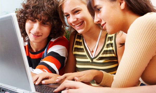 互联网时代，线上教育究竟能给我们带来什么