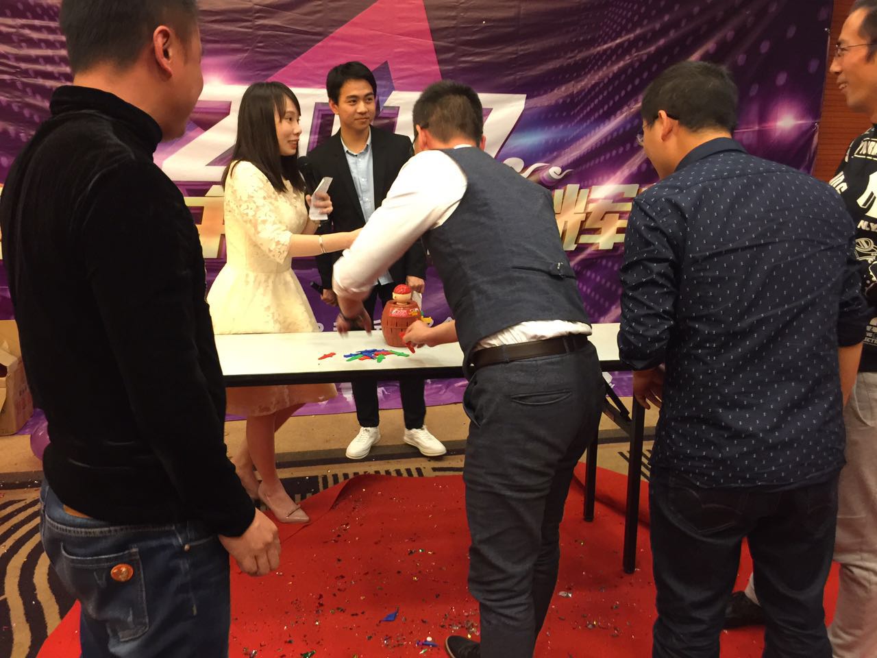 KESION公司乐成举行“辞旧2016，，，2017携手并进 共创绚烂